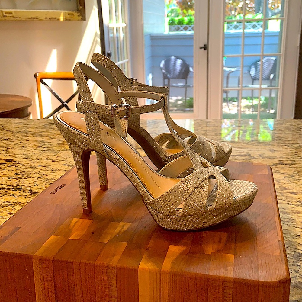 Gianni Bini 4.5” heels size 6.5